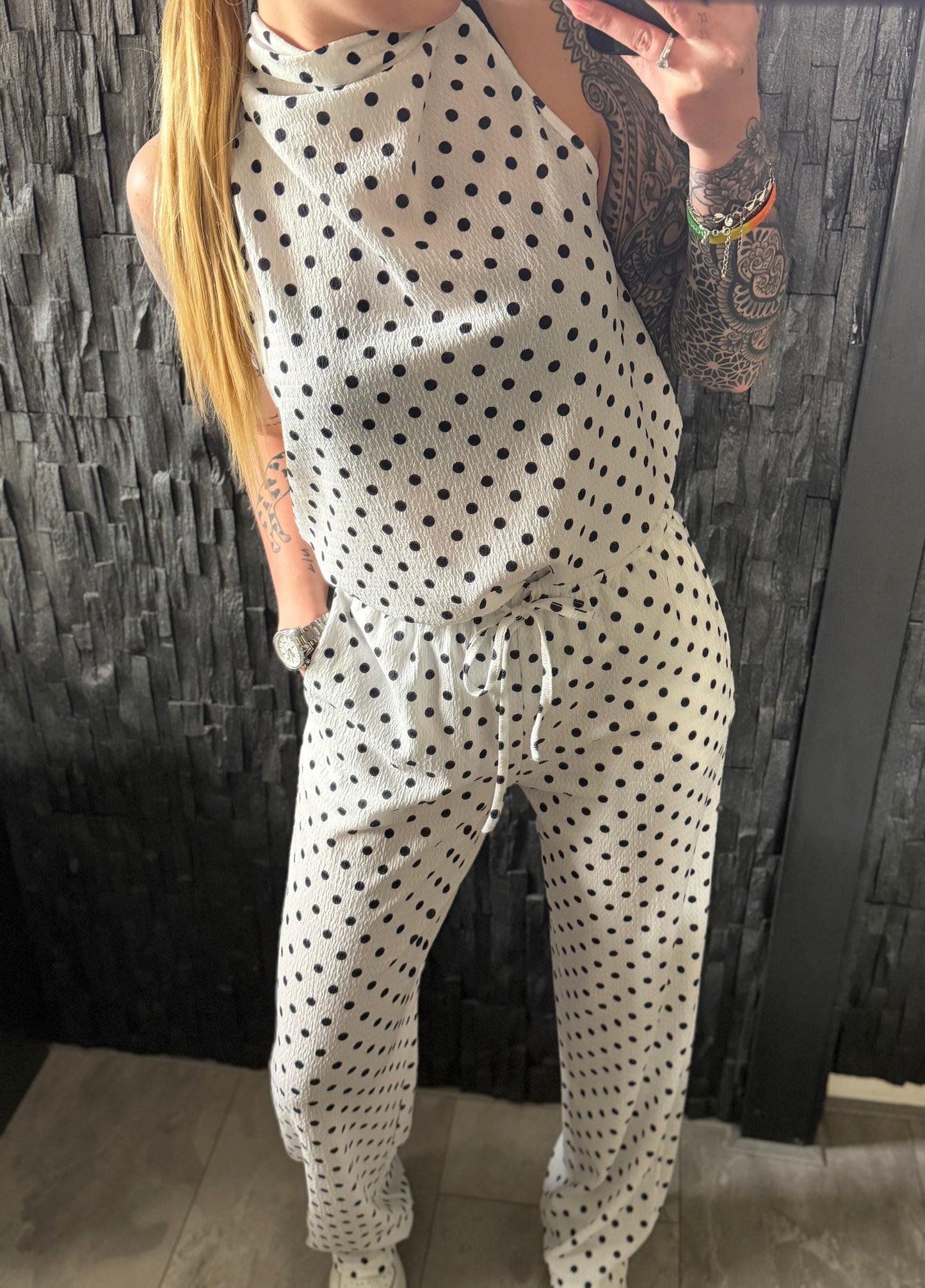 Simply Dot Haltertop