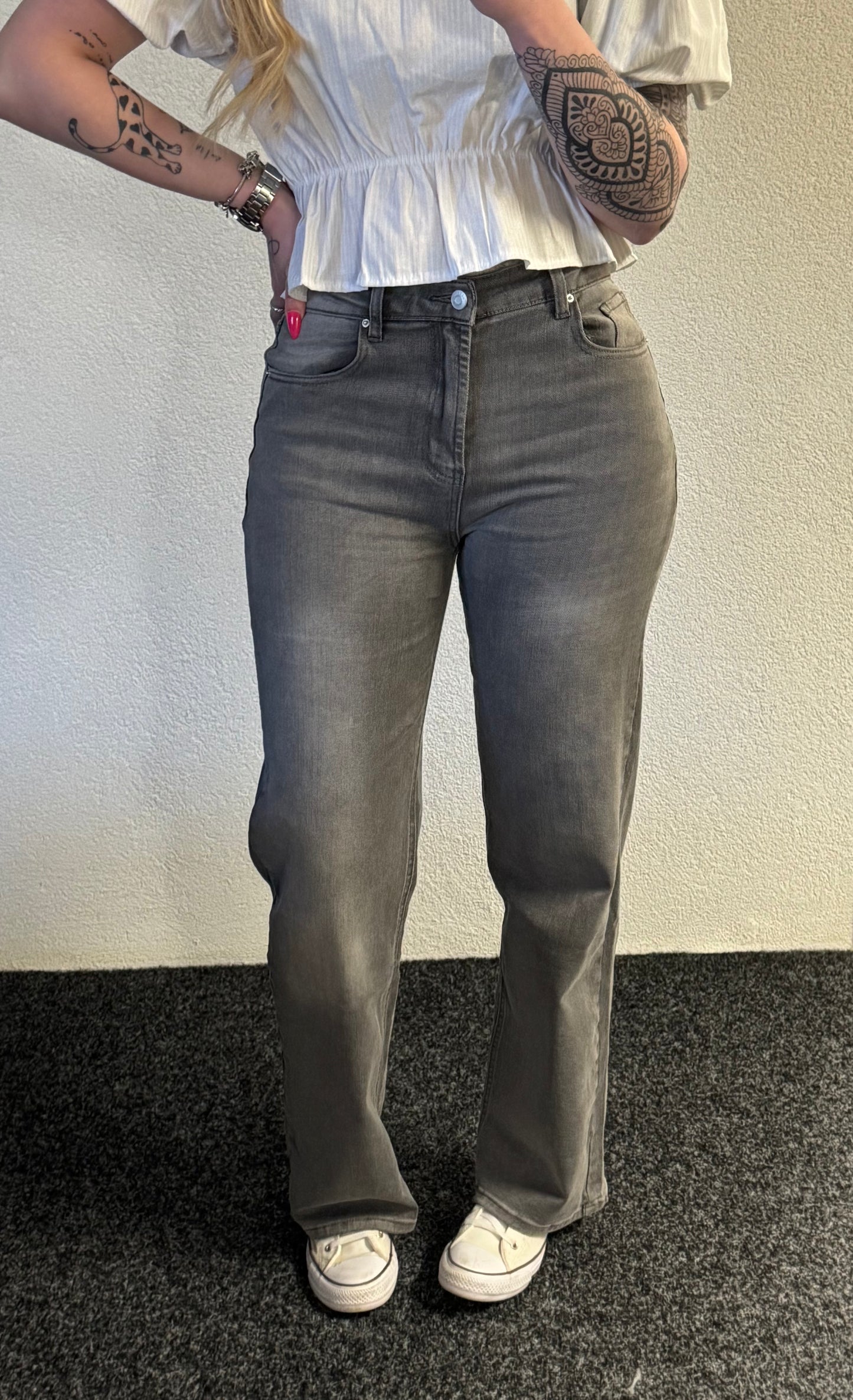 Straight Leg Stretch Jeans Grey