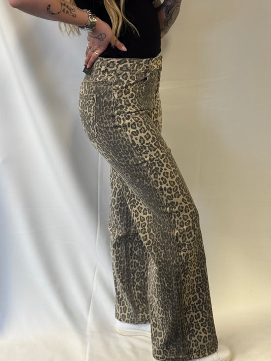 Leopard Jeans