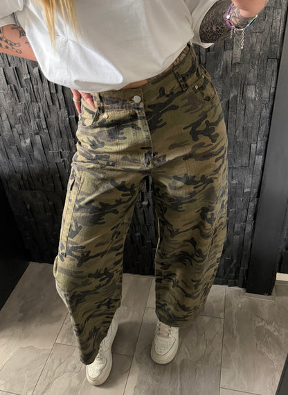Camo Balloon Jeans