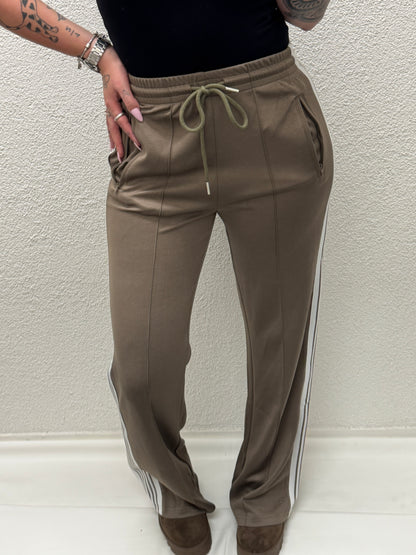 Wide Leg Jogger Beige